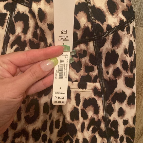 Victoria’s Secret Leopard Print Leggings NWTs - Picture 5 of 12